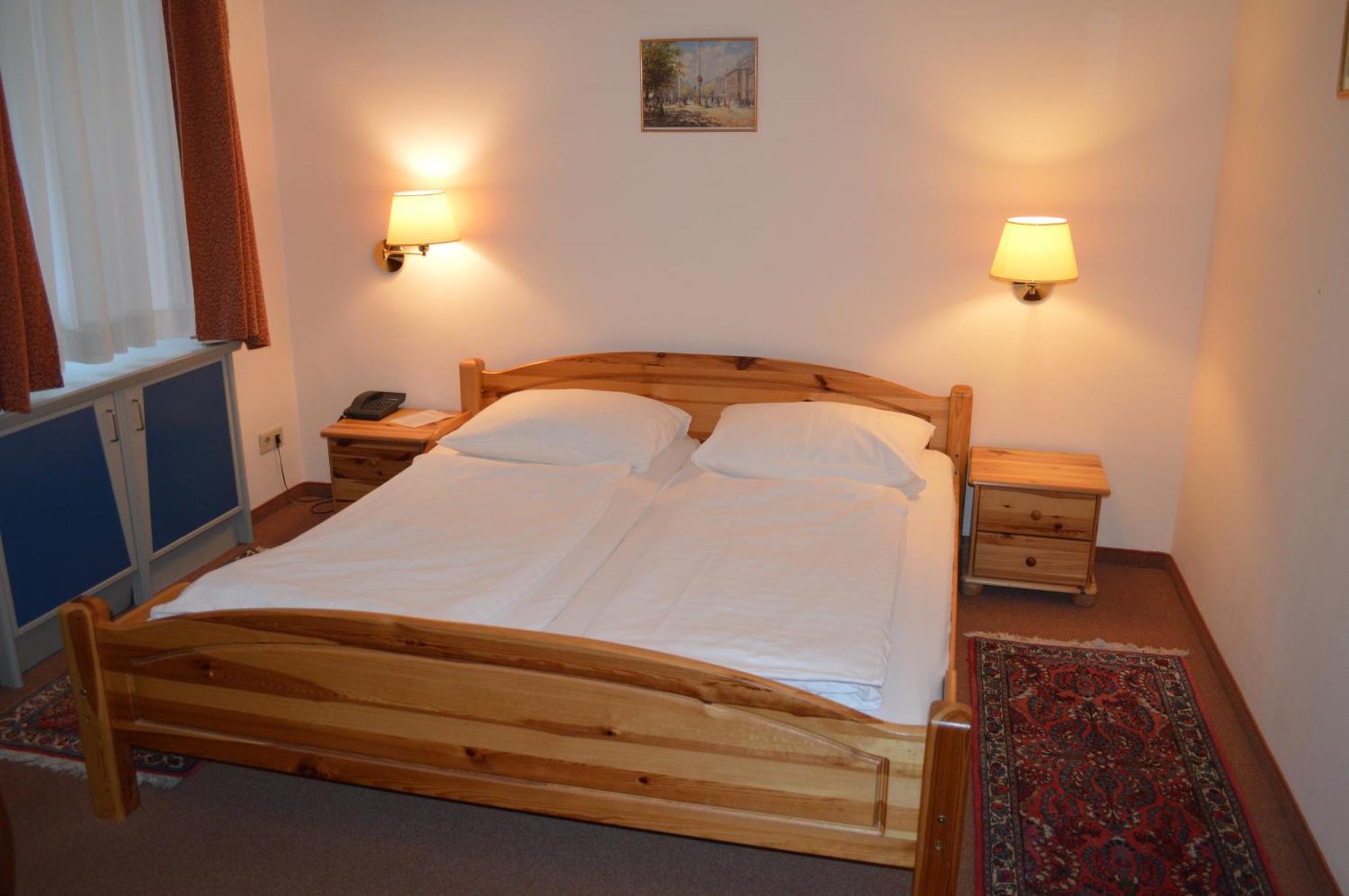 Hotel Pension Walzerstadt Viena Quarto foto