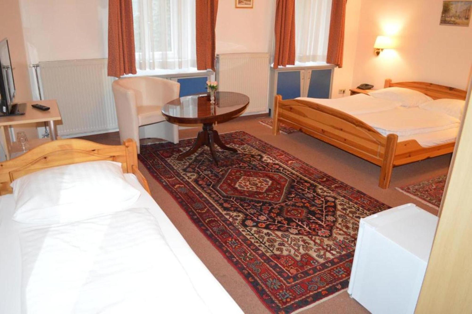 Hotel Pension Walzerstadt Viena Exterior foto